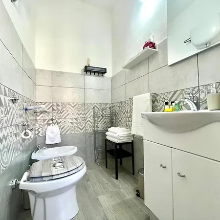 Bonora 1 Con Bagno Privato Centro *